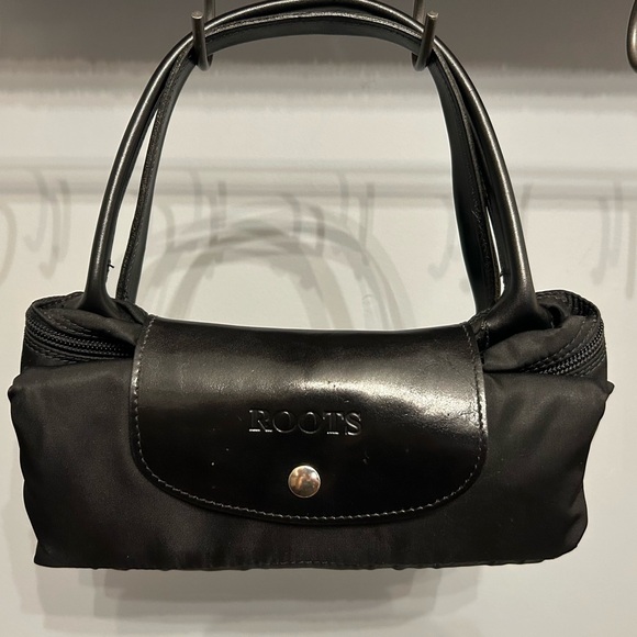 Vintage ROOTS Large Black Leather and Nylon Foldable Bag - Picture 6 of 7